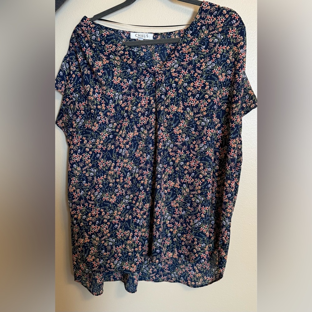 Chaus Women's Navy and Pink Floral Blouse